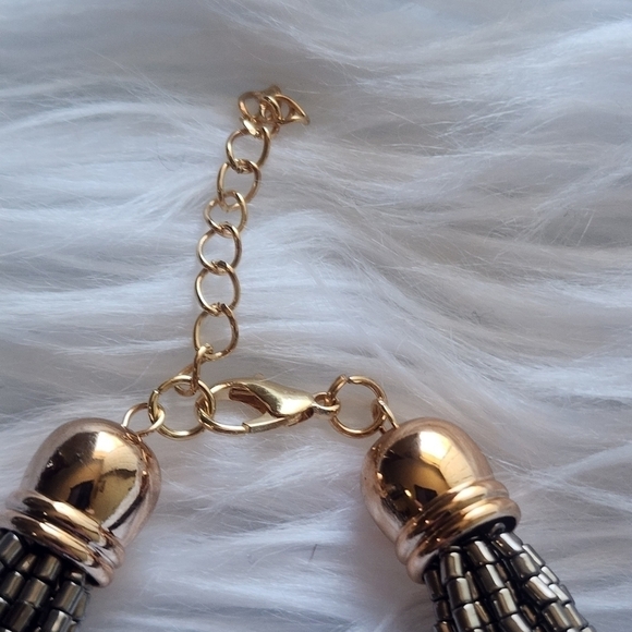 Seeded Glass Beaded Layered Necklace & Drop Earrings - NWOT - Picture 3 of 5